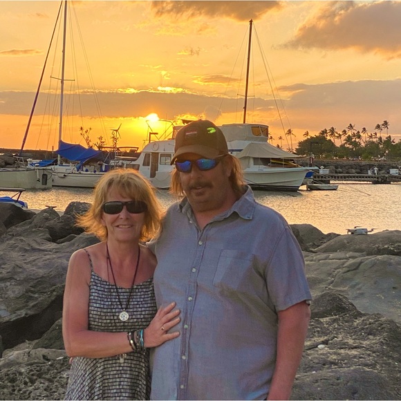 Meet your Posher, Pam - Picture 1 of 2